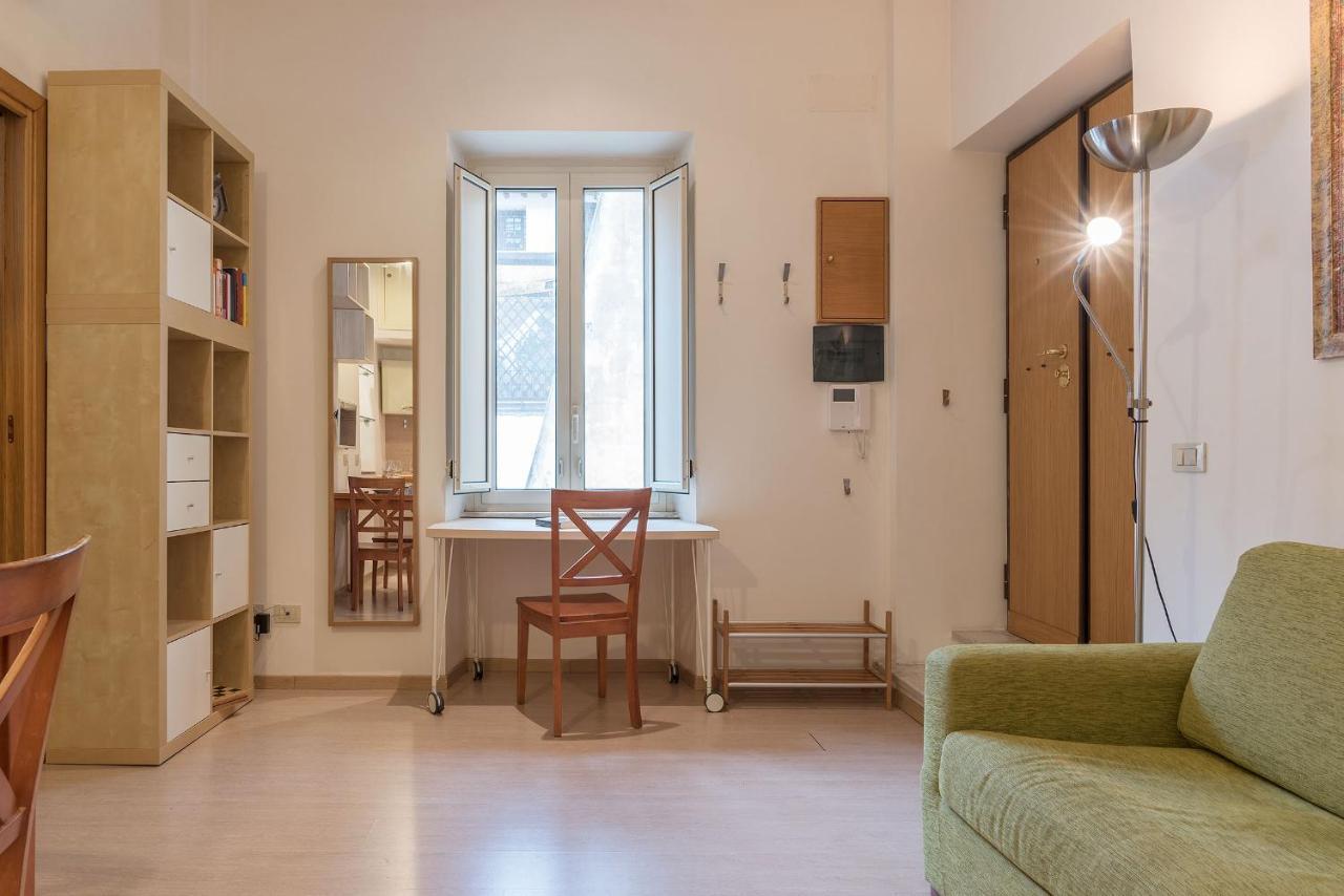 Coronari Central Apartment Рим Екстериор снимка