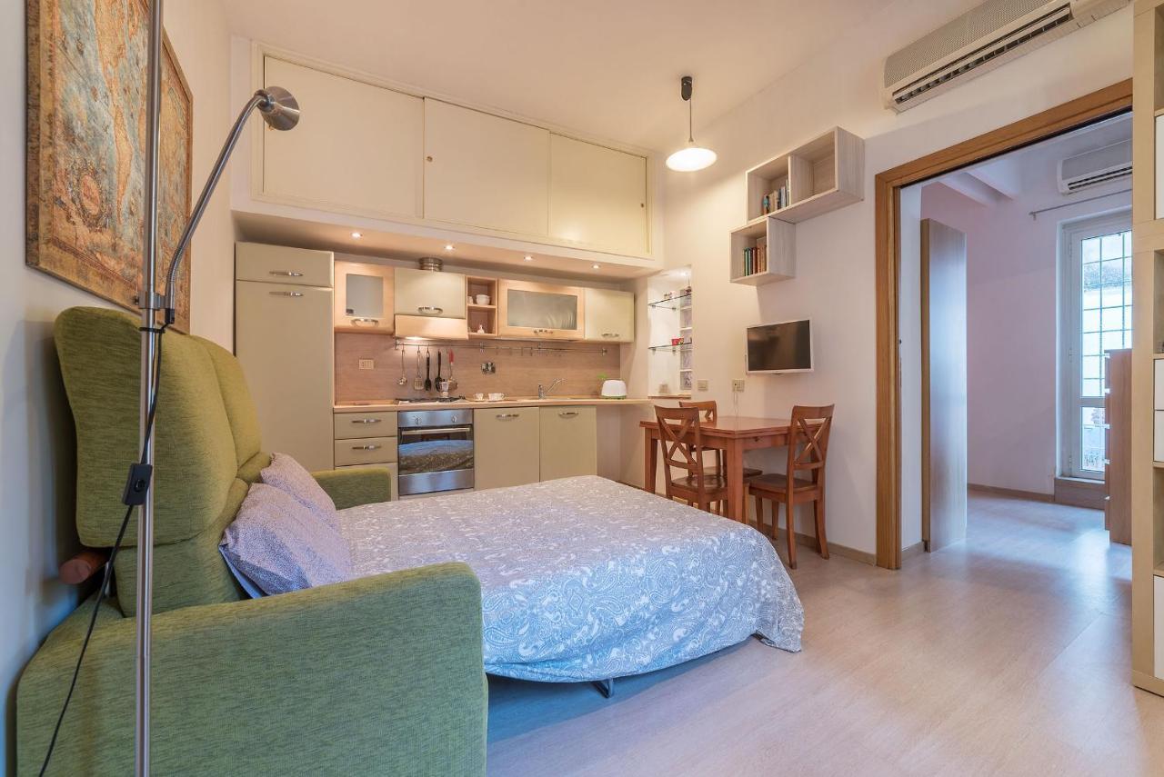 Coronari Central Apartment Рим Екстериор снимка